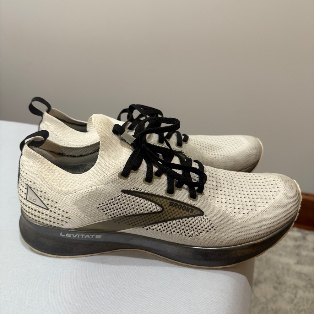 Brooks Levitate Running Shoes - 11.5